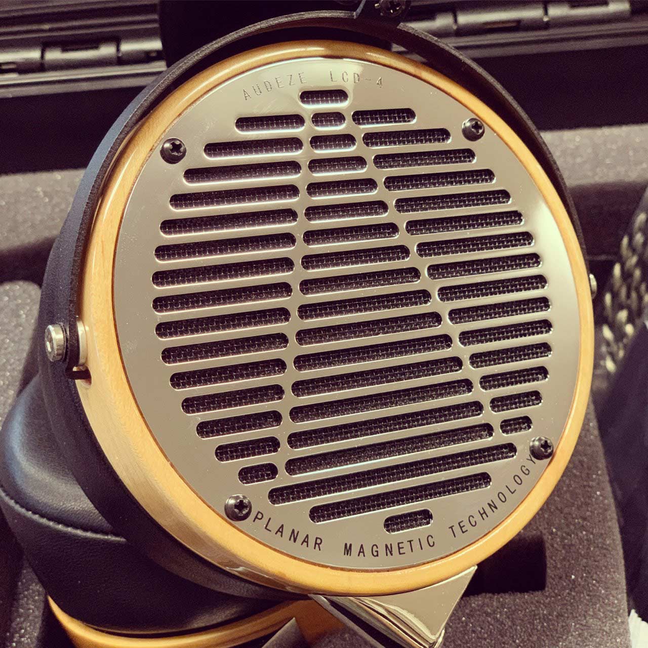 Audeze LCD-4 • Maple