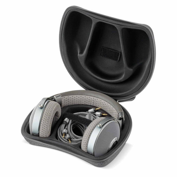 Clear_Carrying_Case_2Kx2K_600x